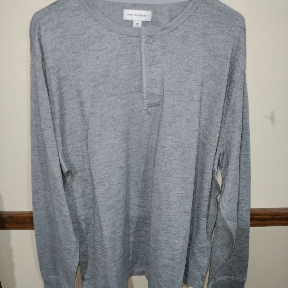 NWT Men's Free Assembly Shirt